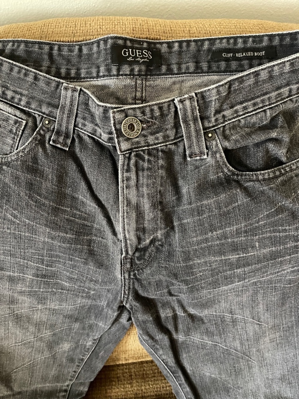 GUESS Men's Cliff Relaxed Boot Jeans in Charcoal Gray